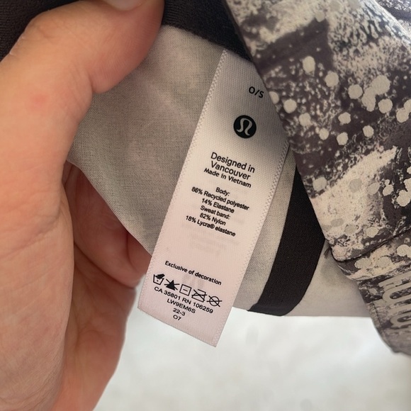 Lululemon | Women’s Fast and Free Running Hat Take Flight Grey Silver Reflective - Picture 4 of 4